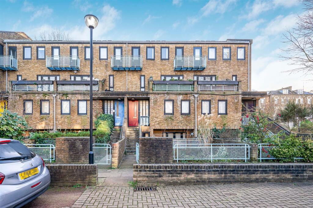 Davies___Davies_21_Searle_Pl__Finsbury_Park__Londo