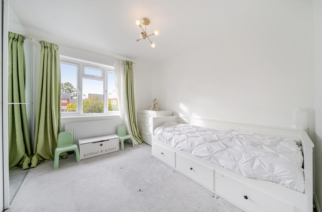 bedroom4