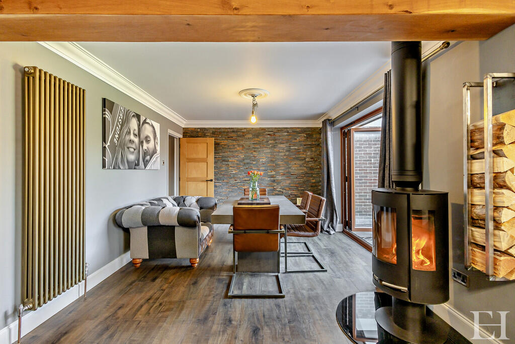 8643451-interiorW...