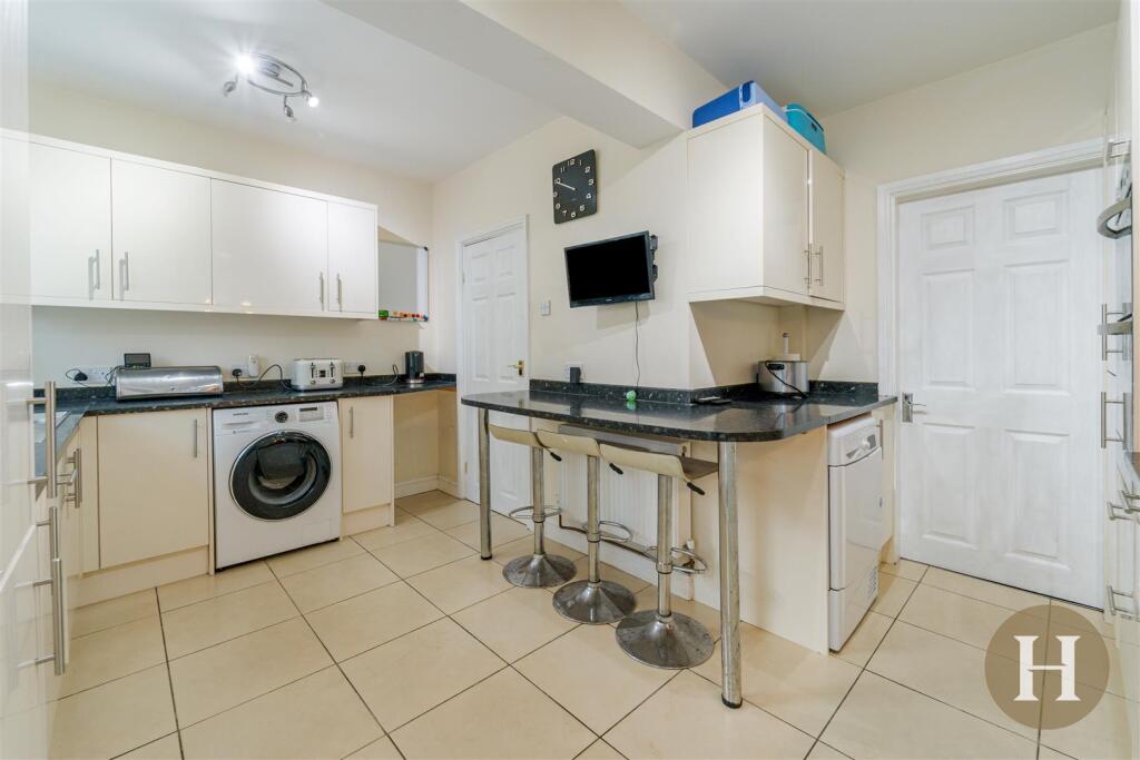 Hadleigh Estate Agents-39.jpg