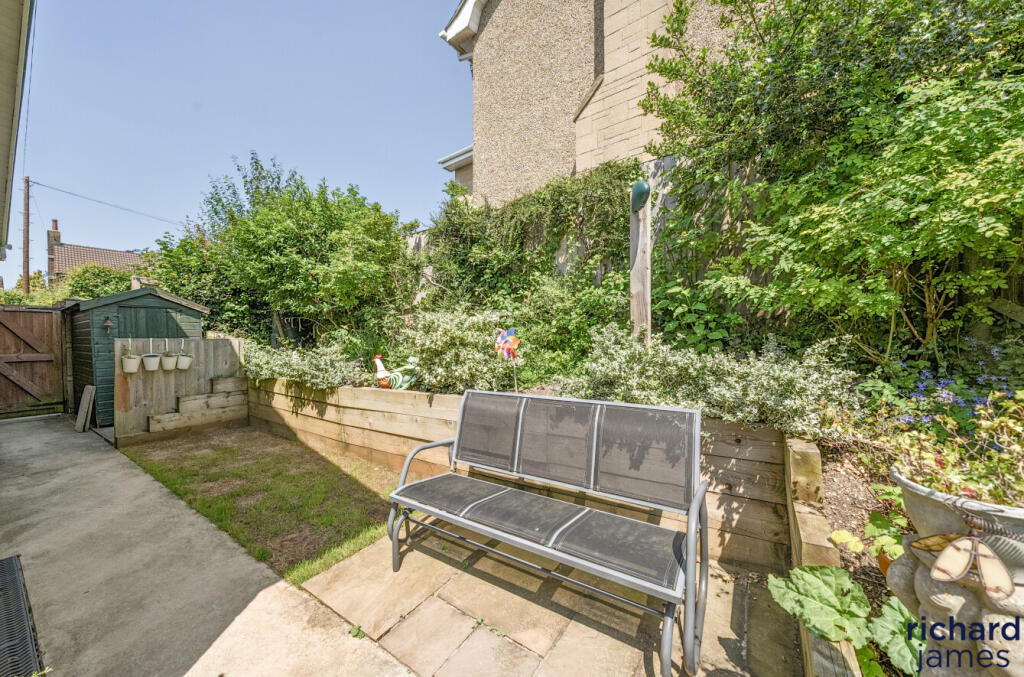 64a6f28049264f81b88426c62e0322ac