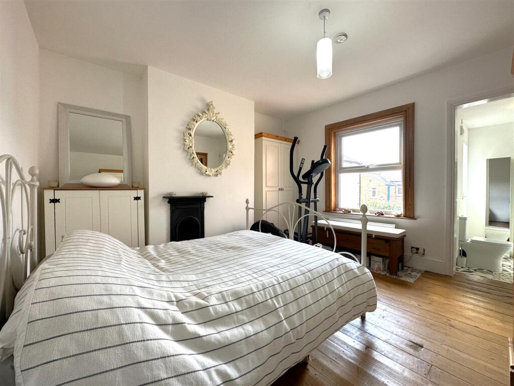 Bedroom One Into En-Suite 478