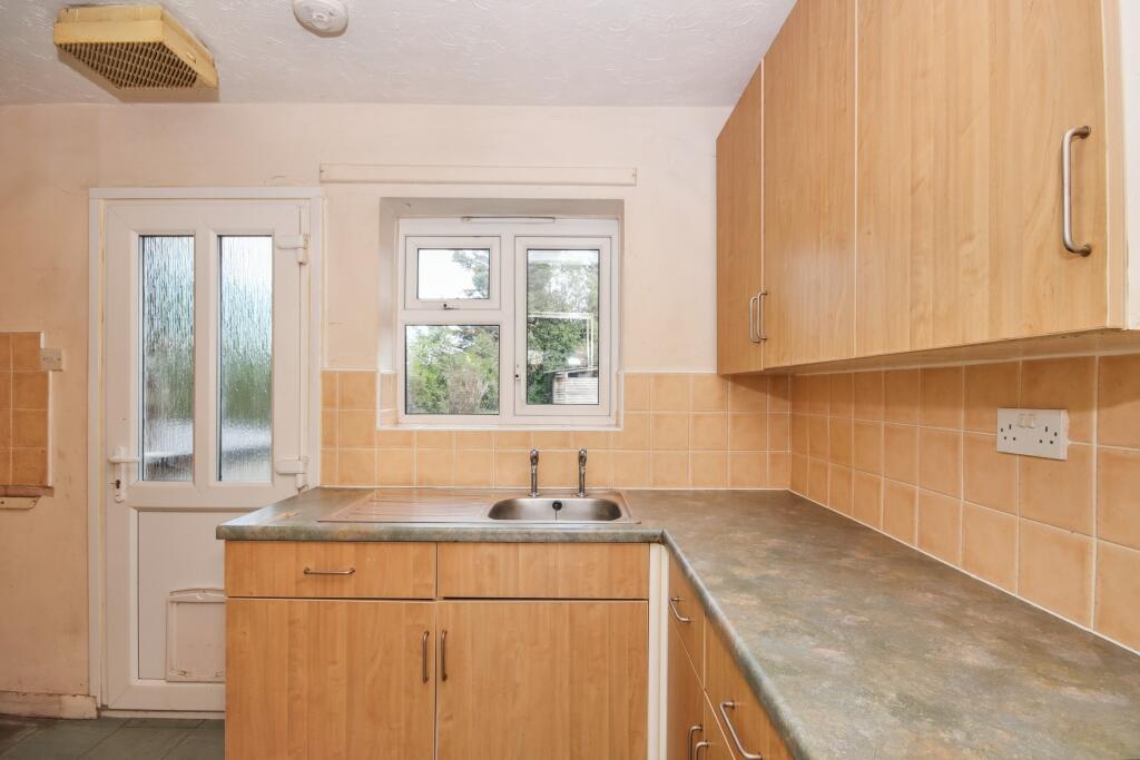 13 Pingle Bank, Holme, Peterborough, Cambridgeshire, PE7 3PJ