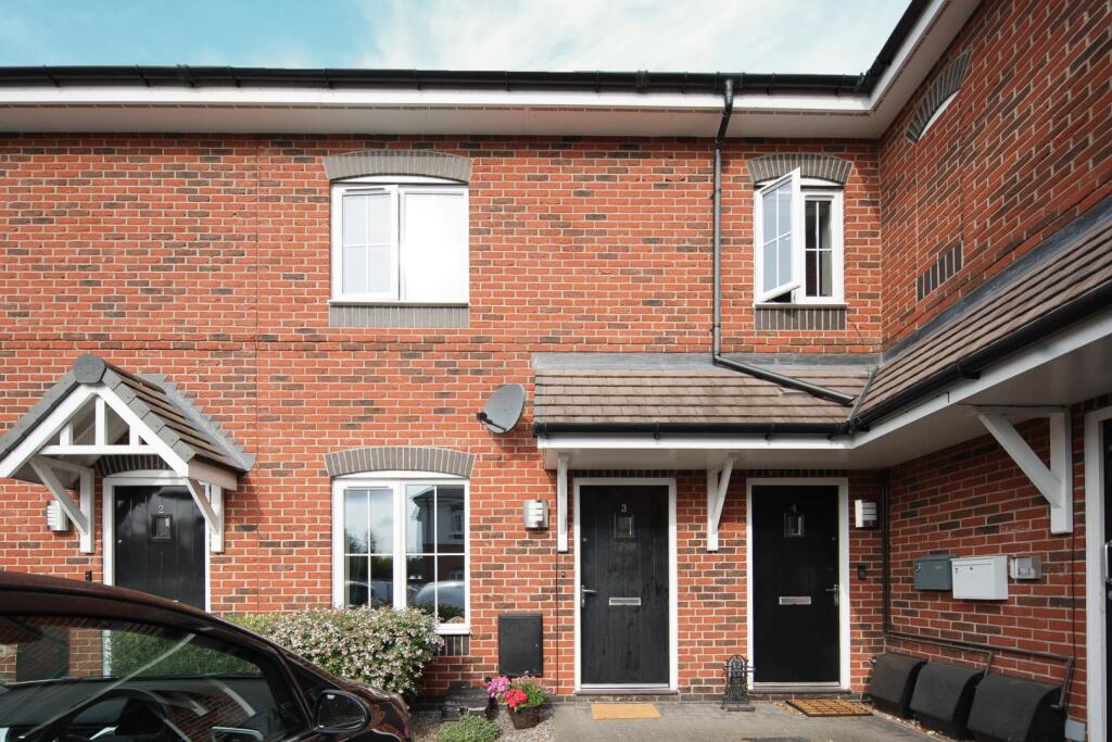 3 The Sidings front.jpg