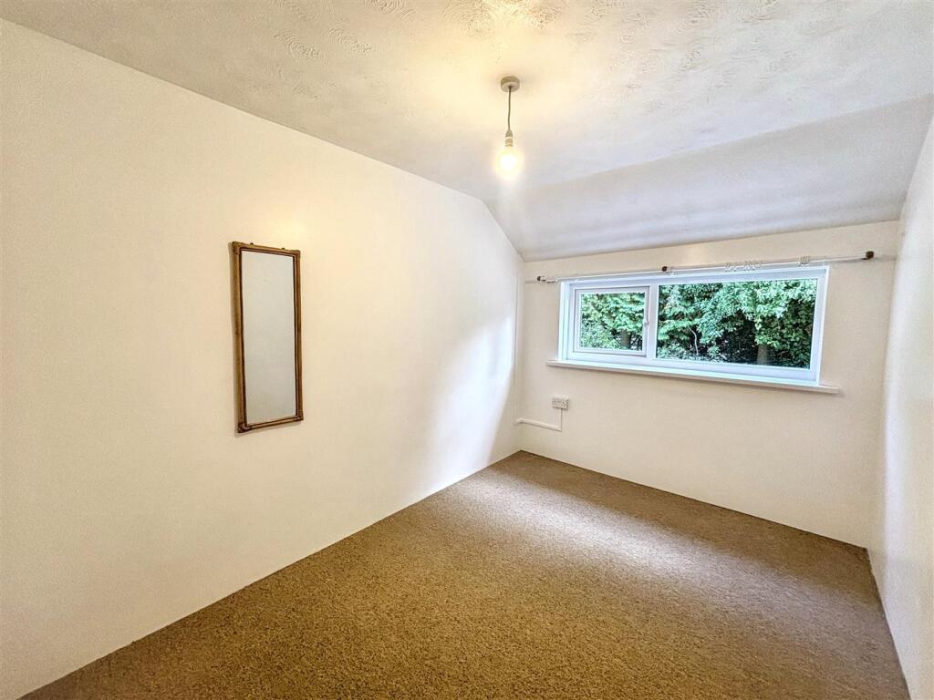 Bedroom 1.jpeg