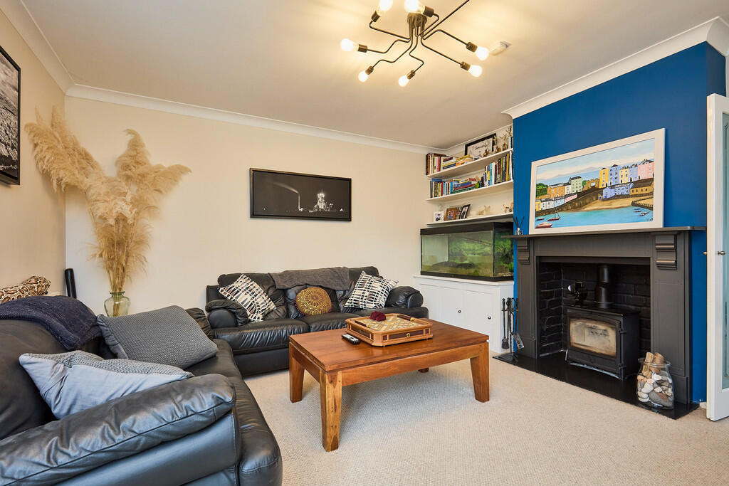 Edward Knight 202...