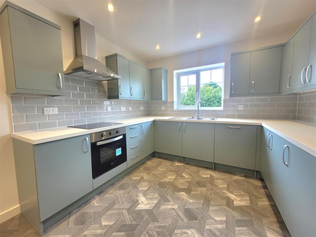 Oak kitchen option 1.jpg