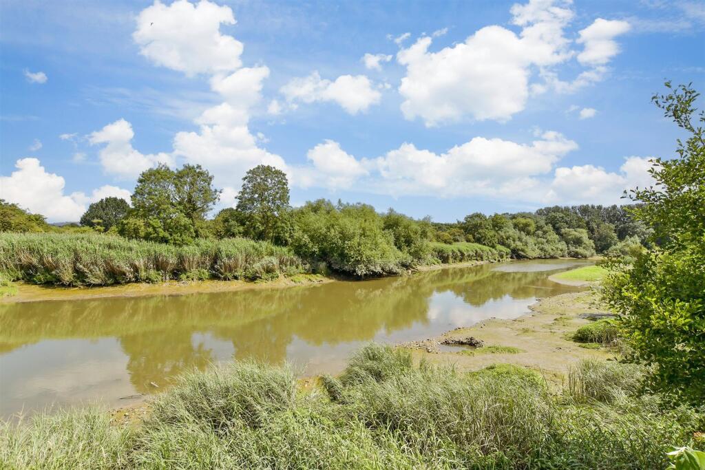 External Lifestyle Photograph