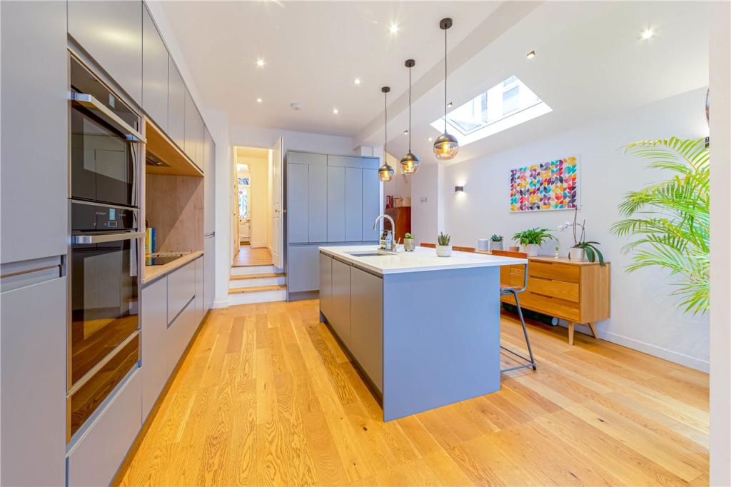Kitchen/Breakfast