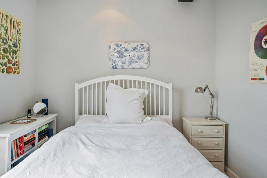 1 Old Town SW4 0JT-No Watermark-7.jpg