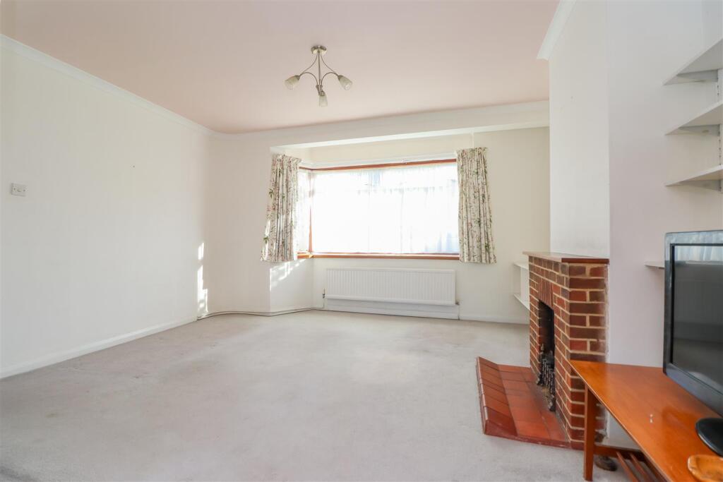 Churchill Avenue, Horsham