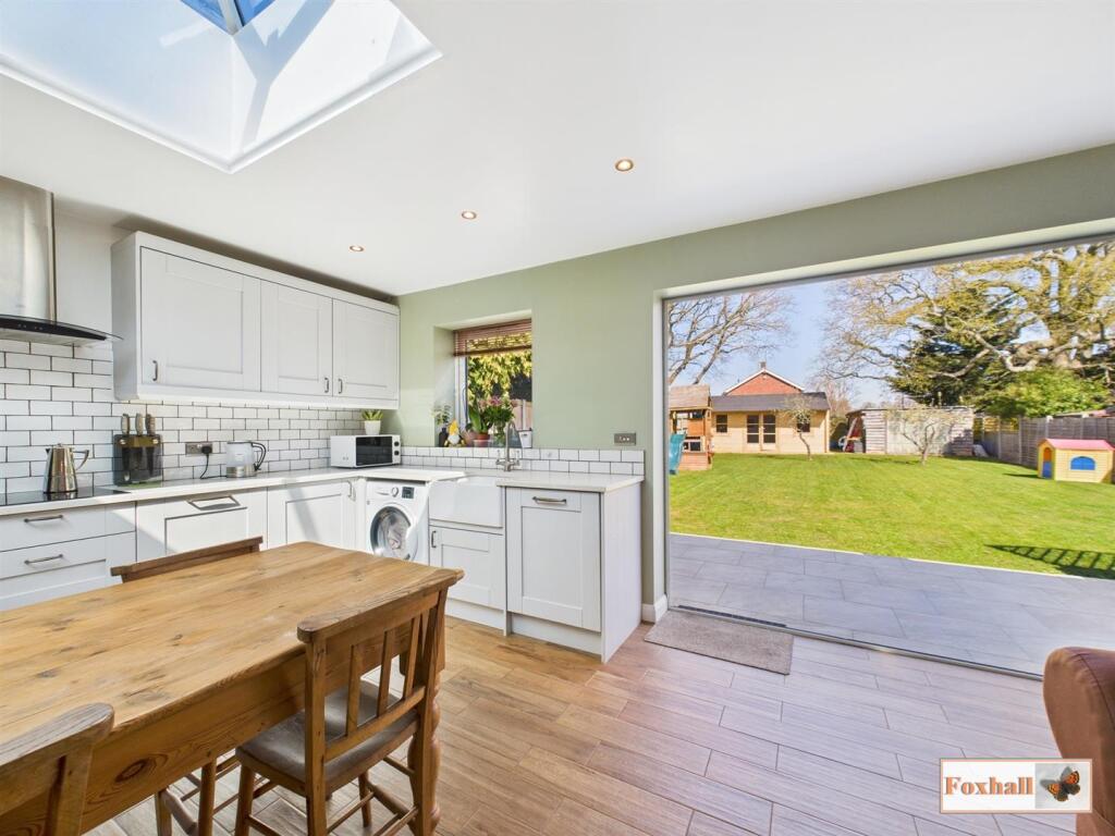 Kitchen / Living Area (Family Room)