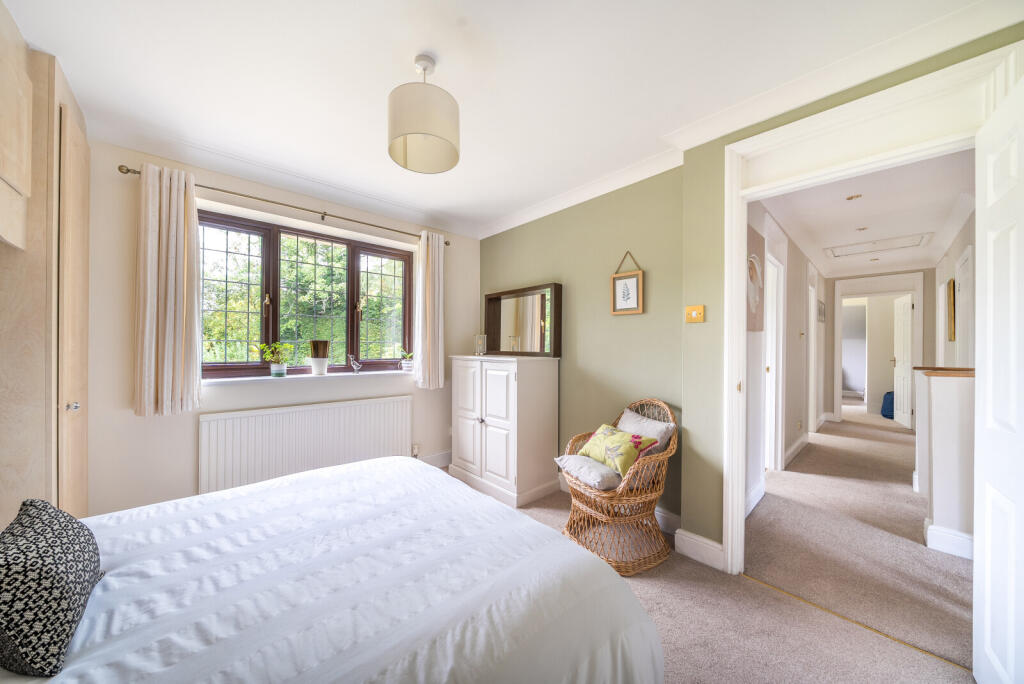 1347001-45-68b846...