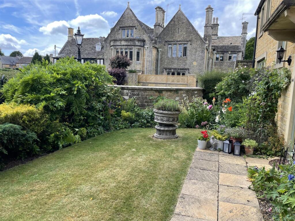 Front Garden New.JPG