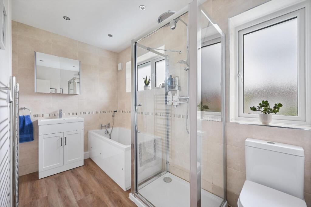 SCOTT CLOSE (15).jpg