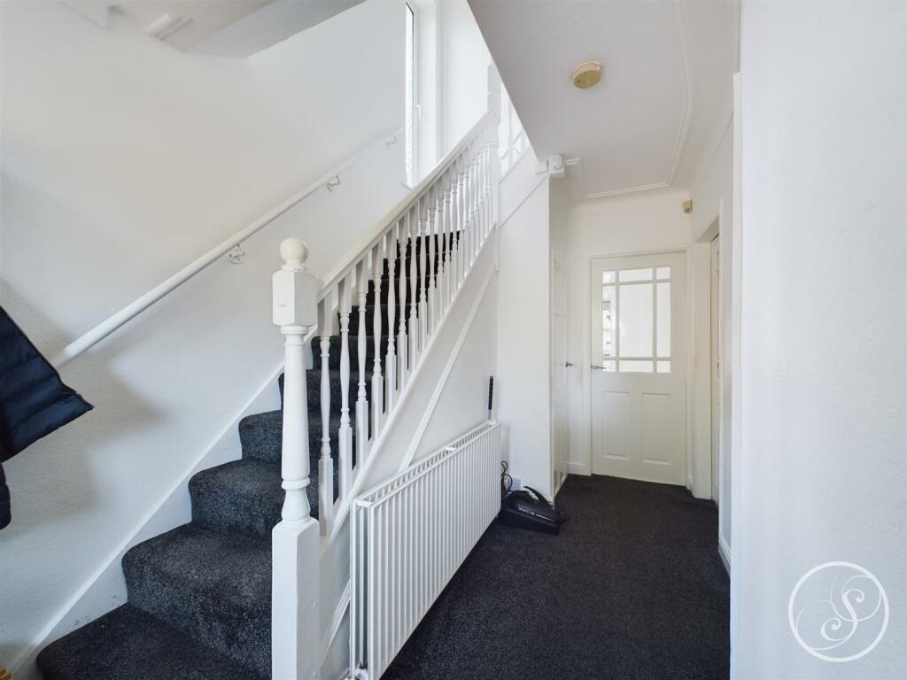 ENTRANCE HALLWAY