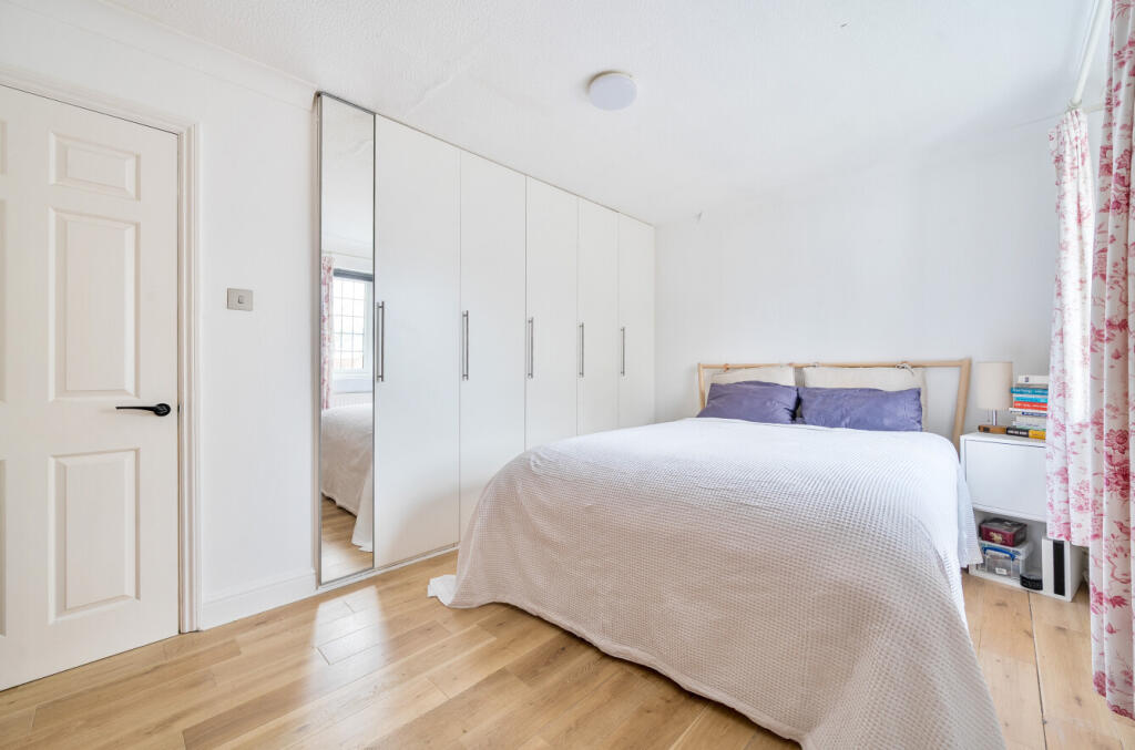 1364073-16-68ed8d...