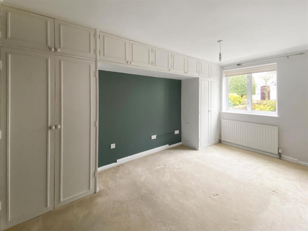 Bedroom One jpeg.jpg