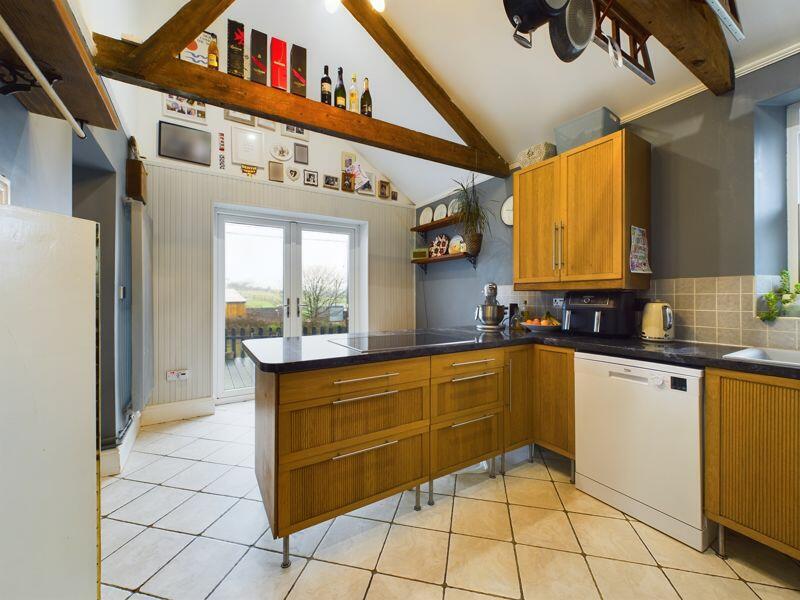 kitchen/dining room