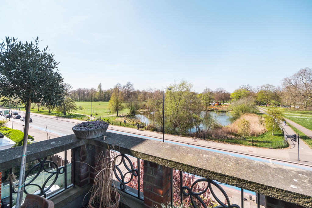 00-clapham-common-south-side-o (26).jpg