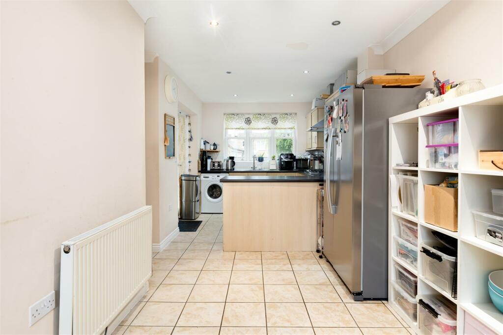 Kitchen/Dining Area