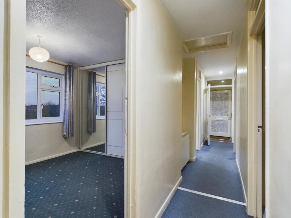 CAM01740G0-PR0303-STILL006