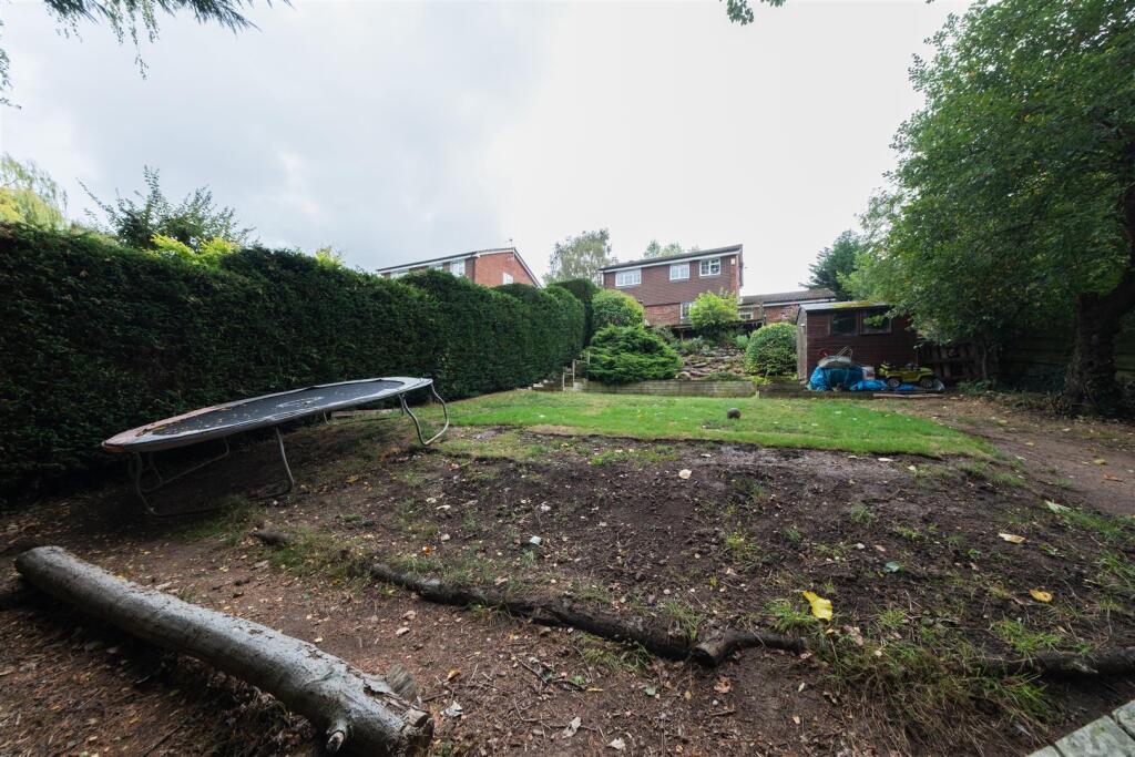 6 Warren Close-038.jpg