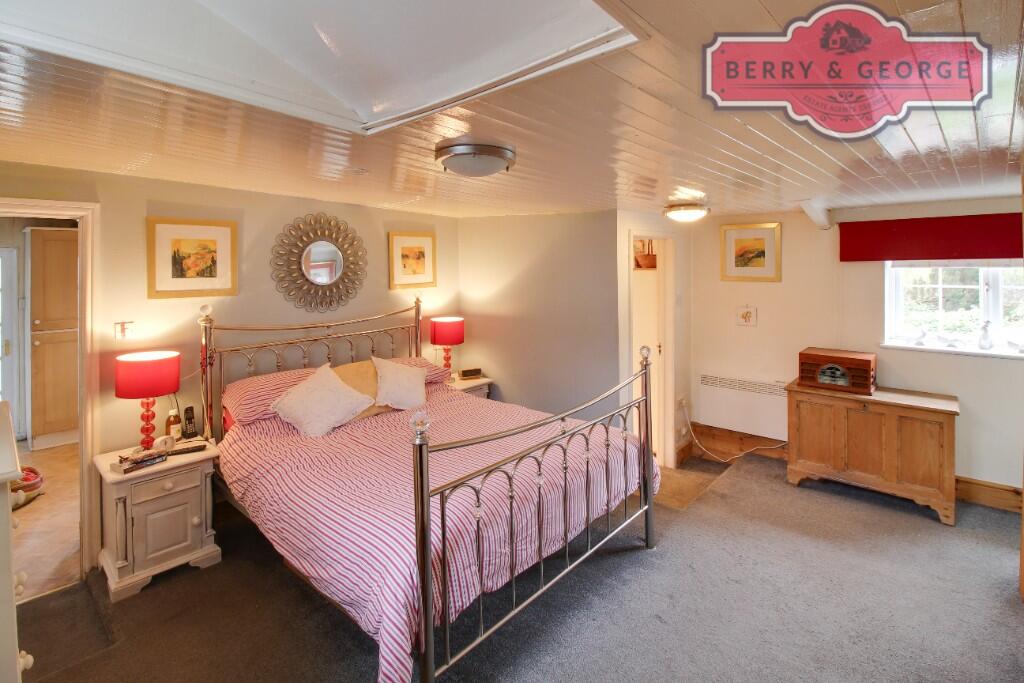 ANNEX BEDROOM