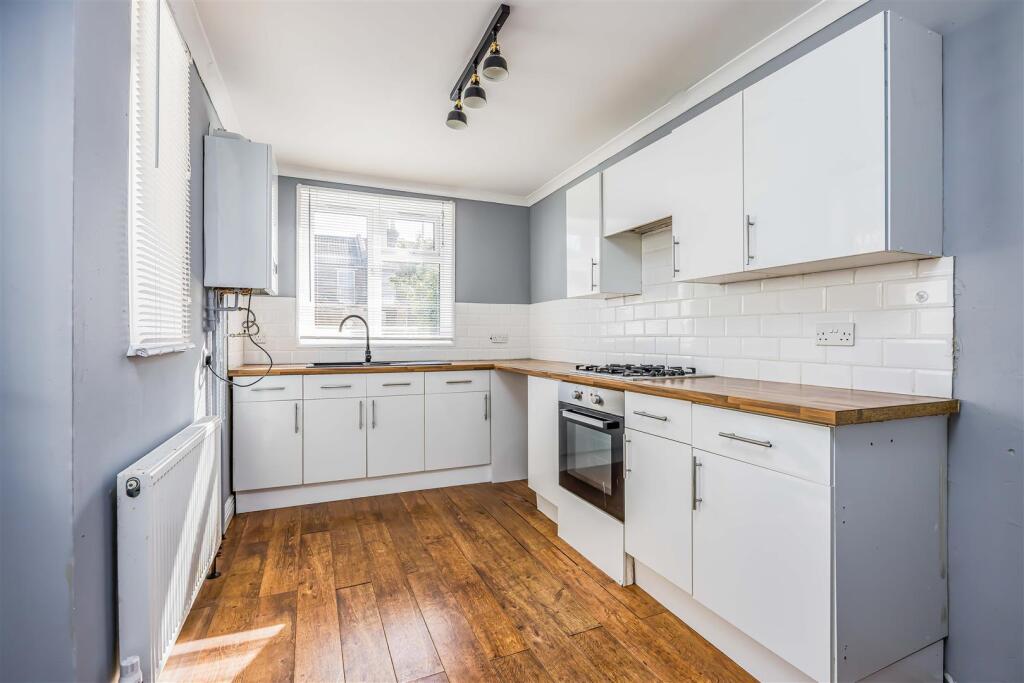 62 Lynn Road, Fratton-Small-PorticoMarketing-SoldB