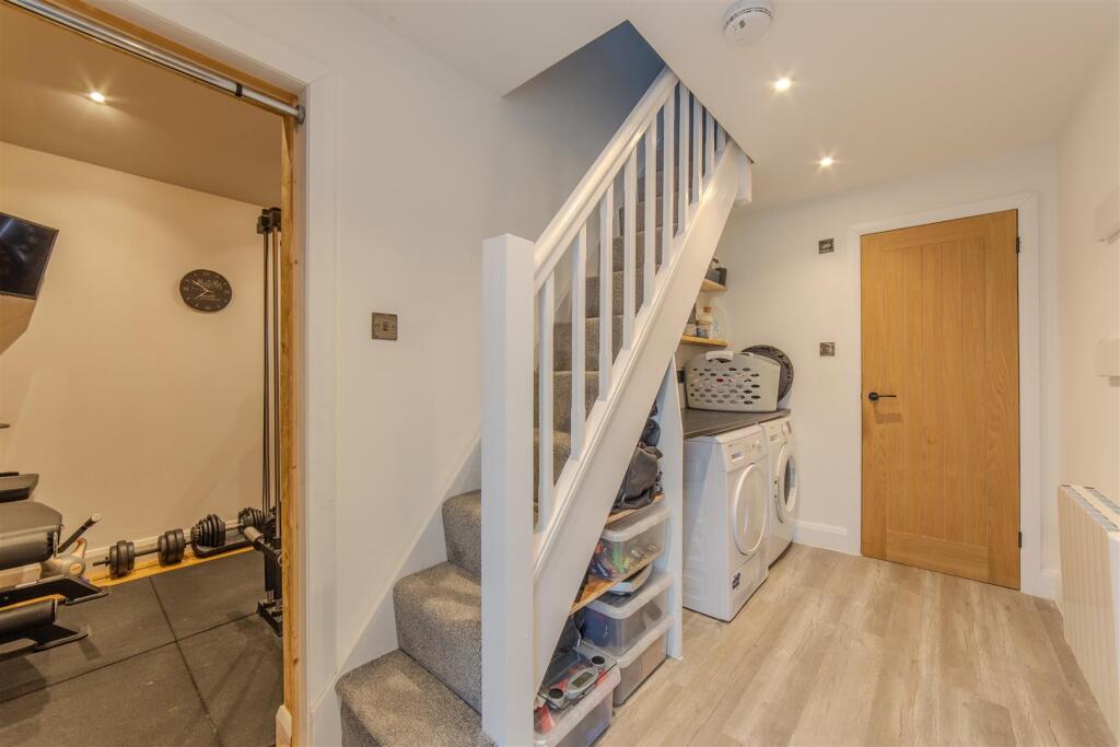 8 Station Road-26.jpg