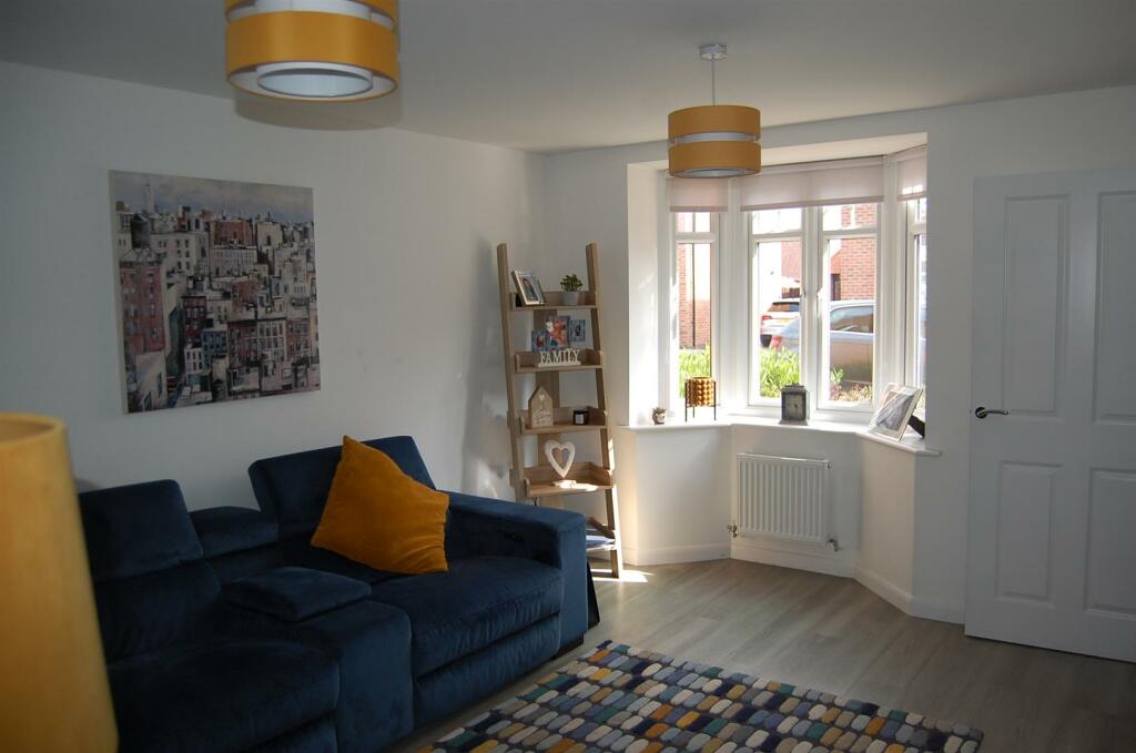 2. Living Room.JPG