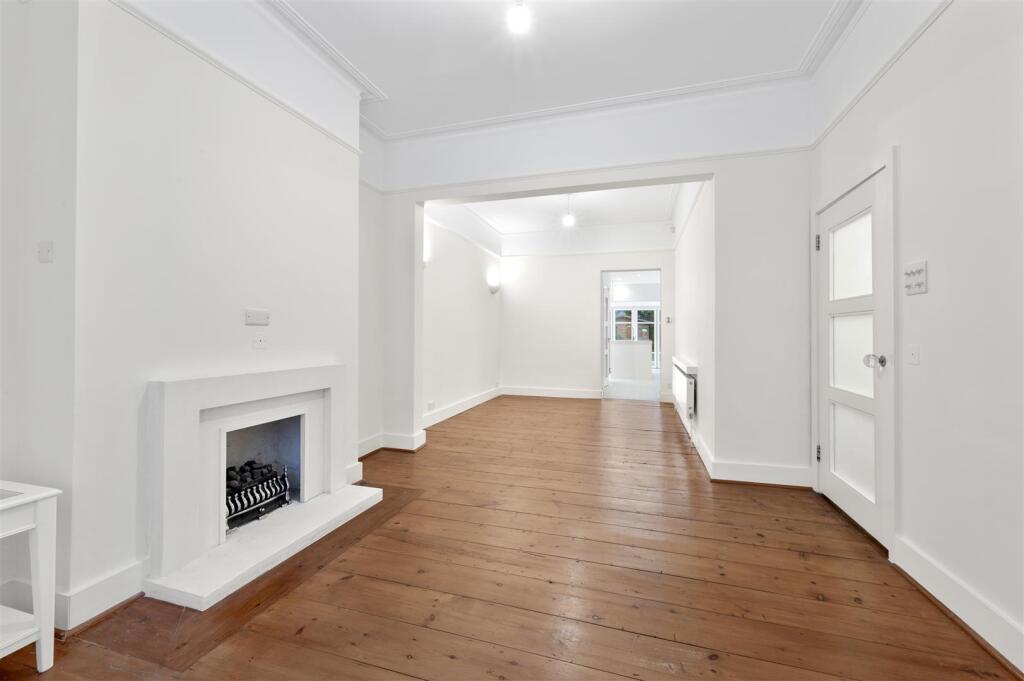 76 Pepys Road,13.jpg