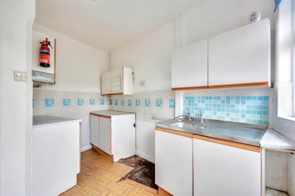 Kitchen_1.jpeg