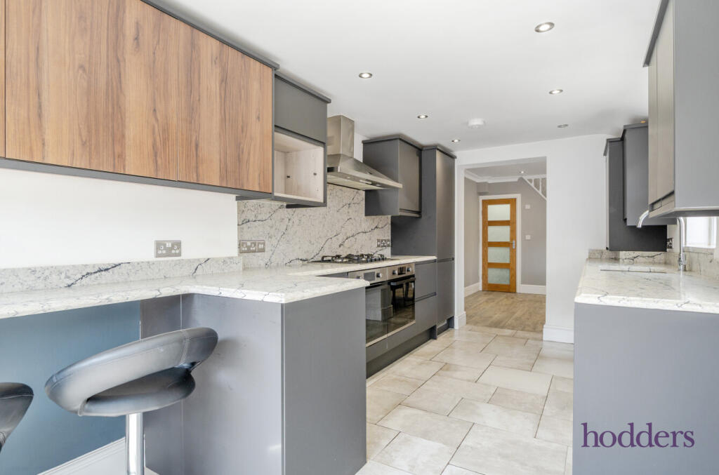 66e83361-ac42-409...