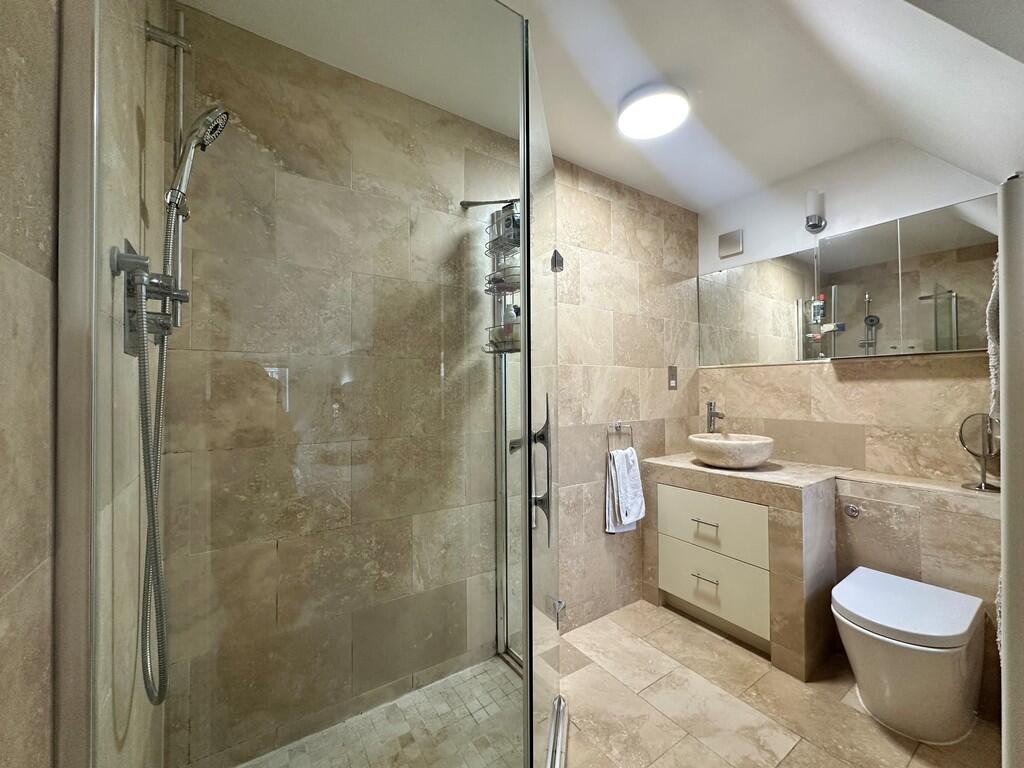 Master ensuite