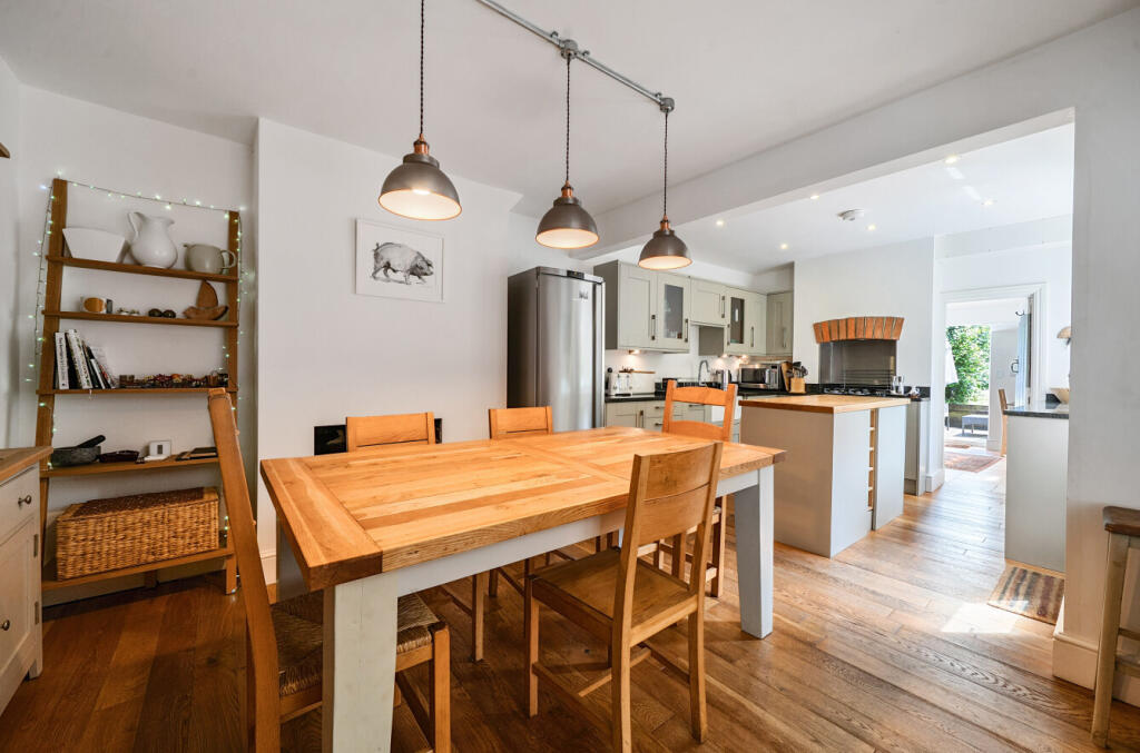 1318278-18-6863f0...