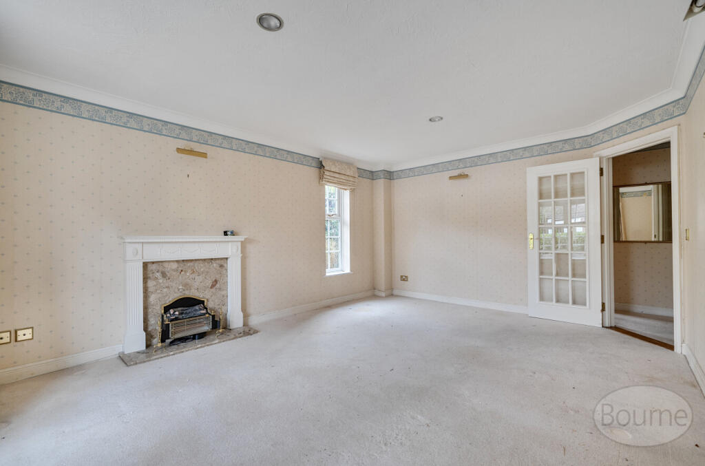 971cf3eb-12b8-427...