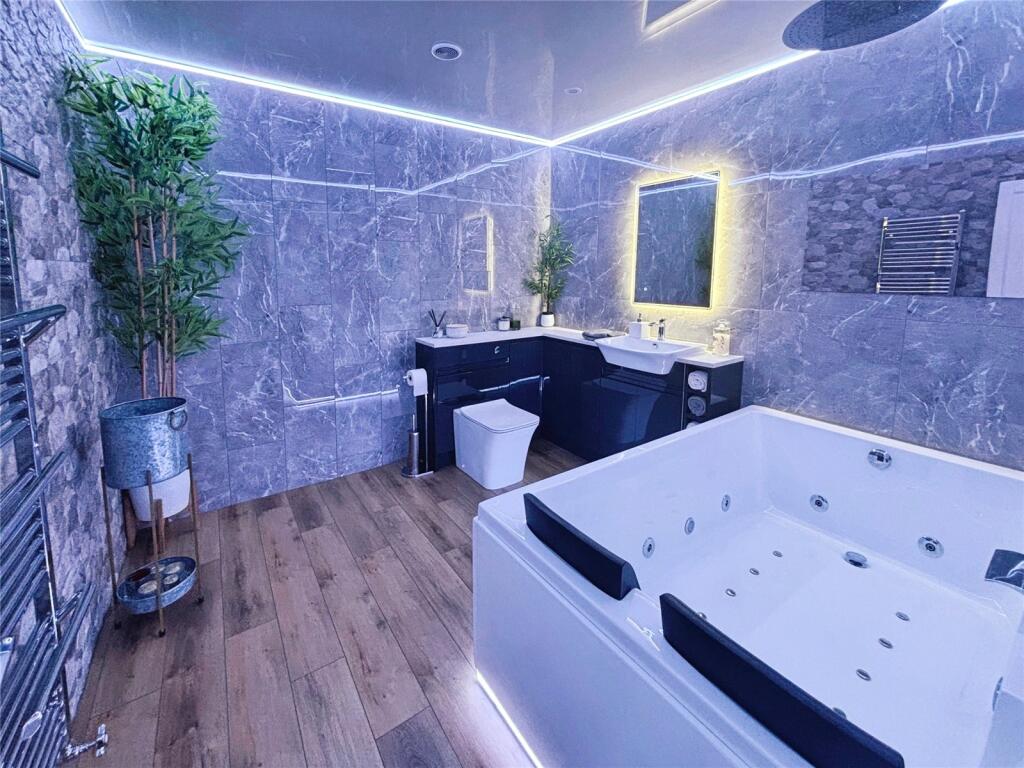Modern Bathroom