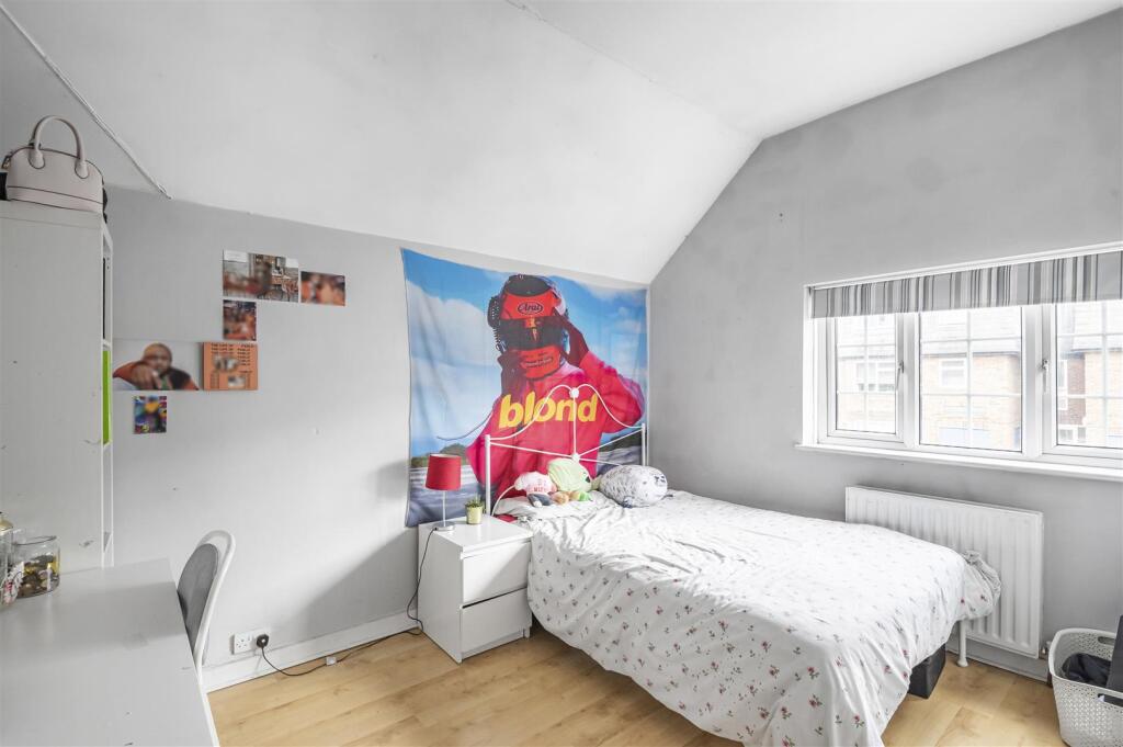 James_Anderso Avenue_London-5.JPG