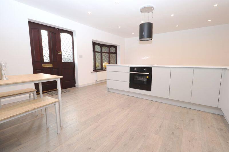 Open Plan Kitchen &amp; Lounge Area 