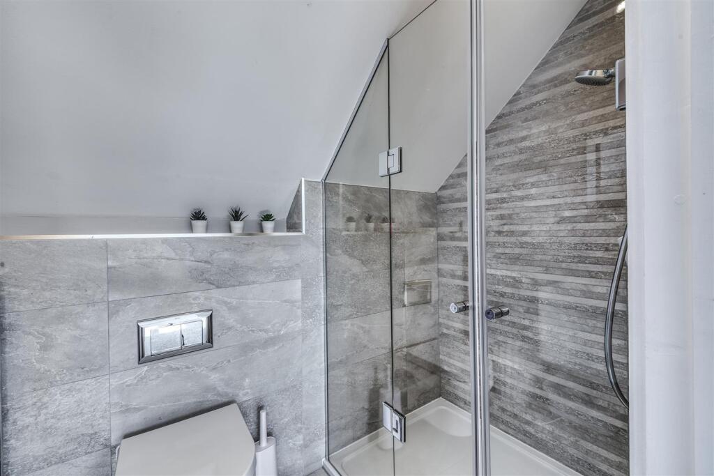 Well Appointed Shower Room