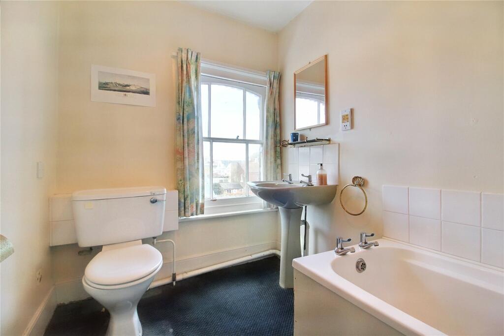 2nd Floor Bathroom