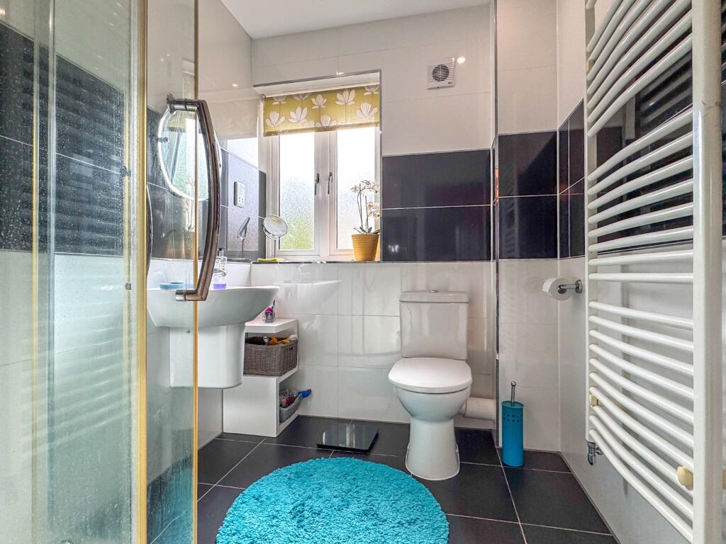 Ensuite To Bed Two