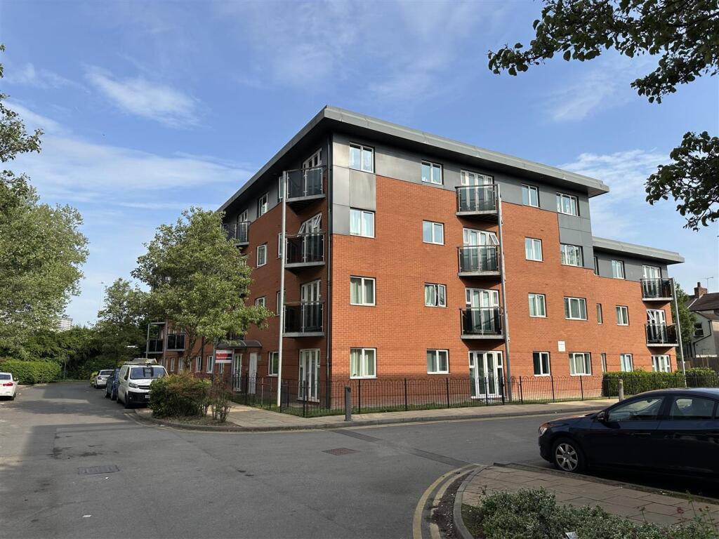 Communal Areas &amp; Parking