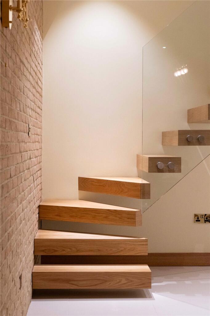 Cantilever Staircase