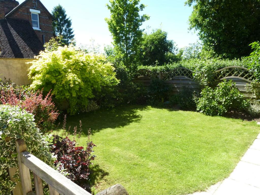 Hawthorn Cottage garden 2.JPG