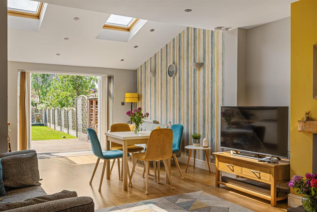 554_Huntington_Road_10.jpg