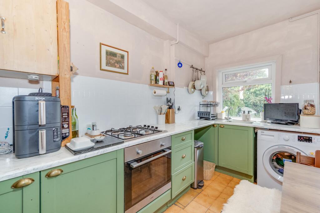 KITCHEN, DINING ROOM AND LOUNGE