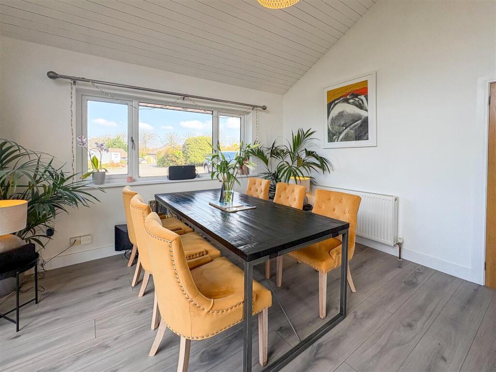 Lounge/Diner