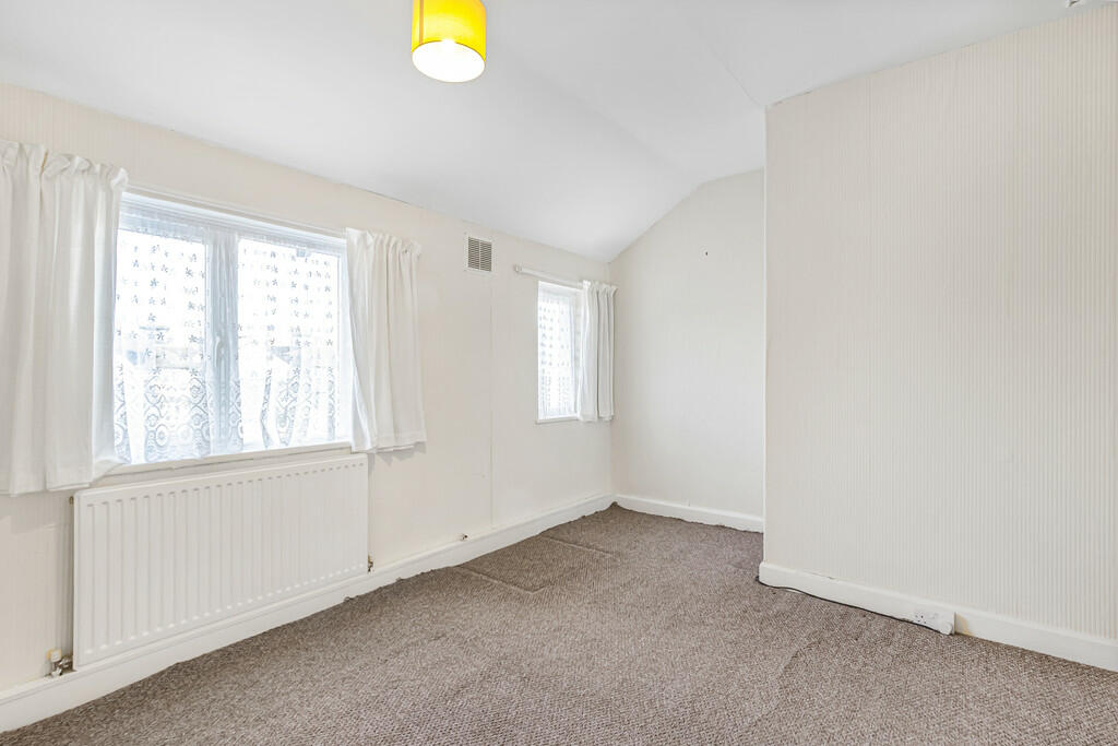 Bedroom 2 (2)